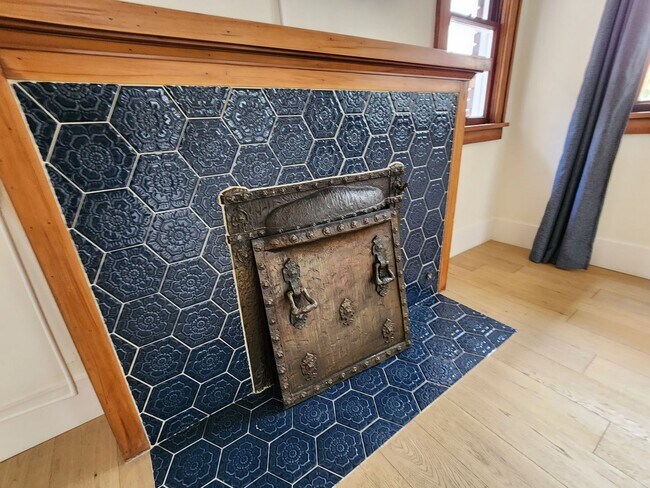 Foto del edificio - East Bench Luxury Bungalow - Fully Renovated and STUNNING!