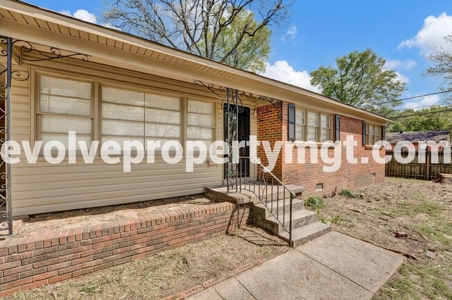 Building Photo - 1012 Mt Moriah Rd