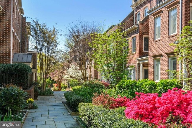 Building Photo - 4046 Chancery Ct NW