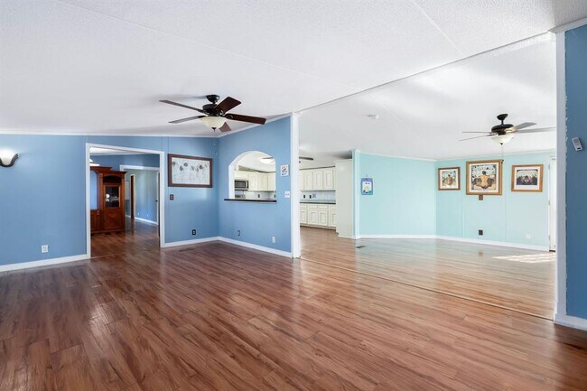 Building Photo - 2303 Beckman Dr
