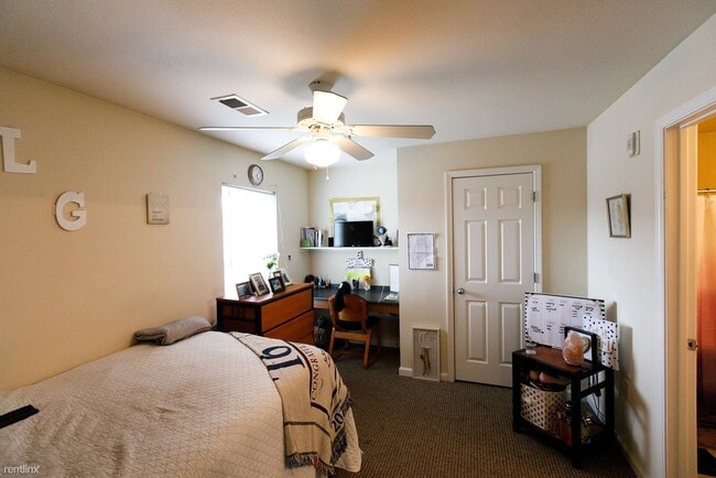 Building Photo - 2 br, 2 bath House - 190 Yellowstone Drive...