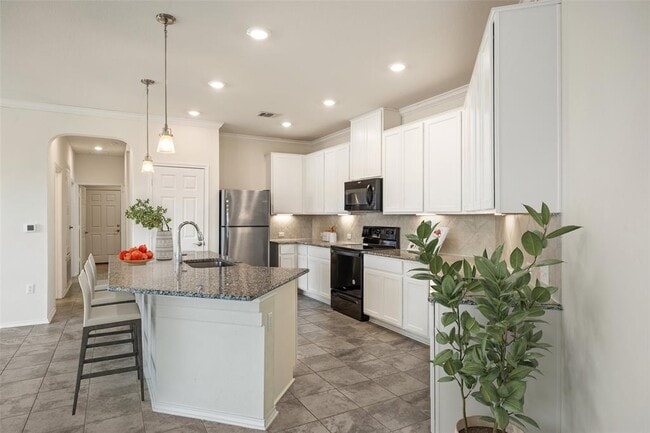 Building Photo - 805 Sandhill Branch Dr