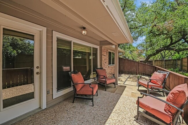 Building Photo - 7911 Cavalry Ct