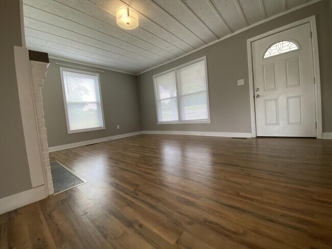 Foto del edificio - 4515 Johnson Bridge Rd