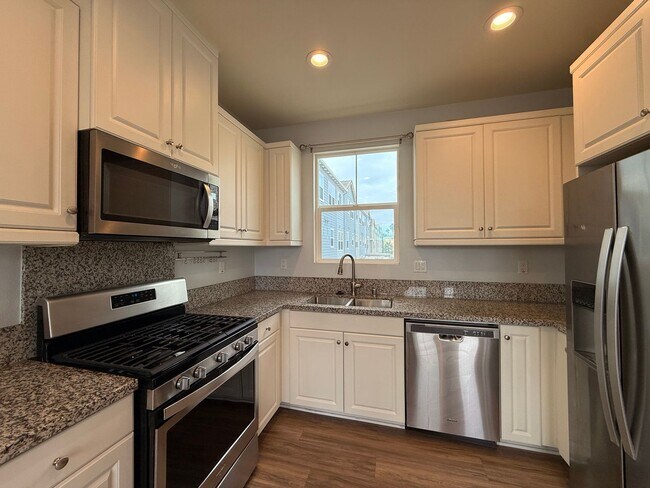 Foto del edificio - Stunning 3B/3BA in Imperial Beach W/ A/C, ...