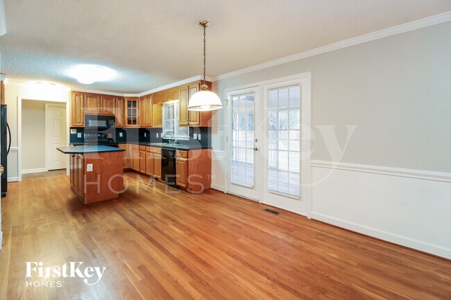 Foto del edificio - 4004 Deerfield St