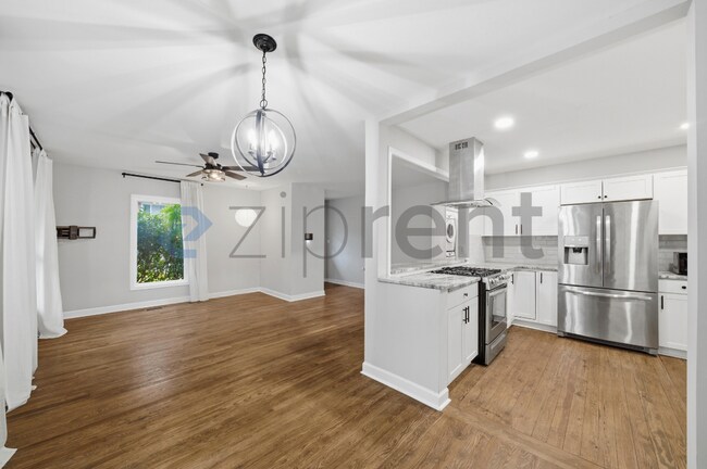 Foto del edificio - 1788 Broadwell St SW