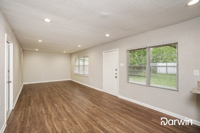 Building Photo - 6215 Schevers Street, Houston, TX 77087