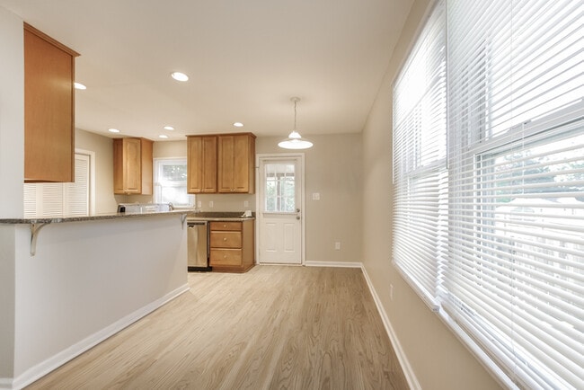 Building Photo - 2225 Bow Brk Trl