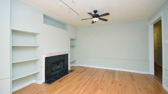 Building Photo - 4843 N Drake Ave