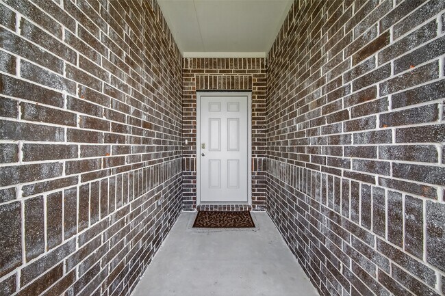 Foto del edificio - 6107 Ginevra Summers Dr