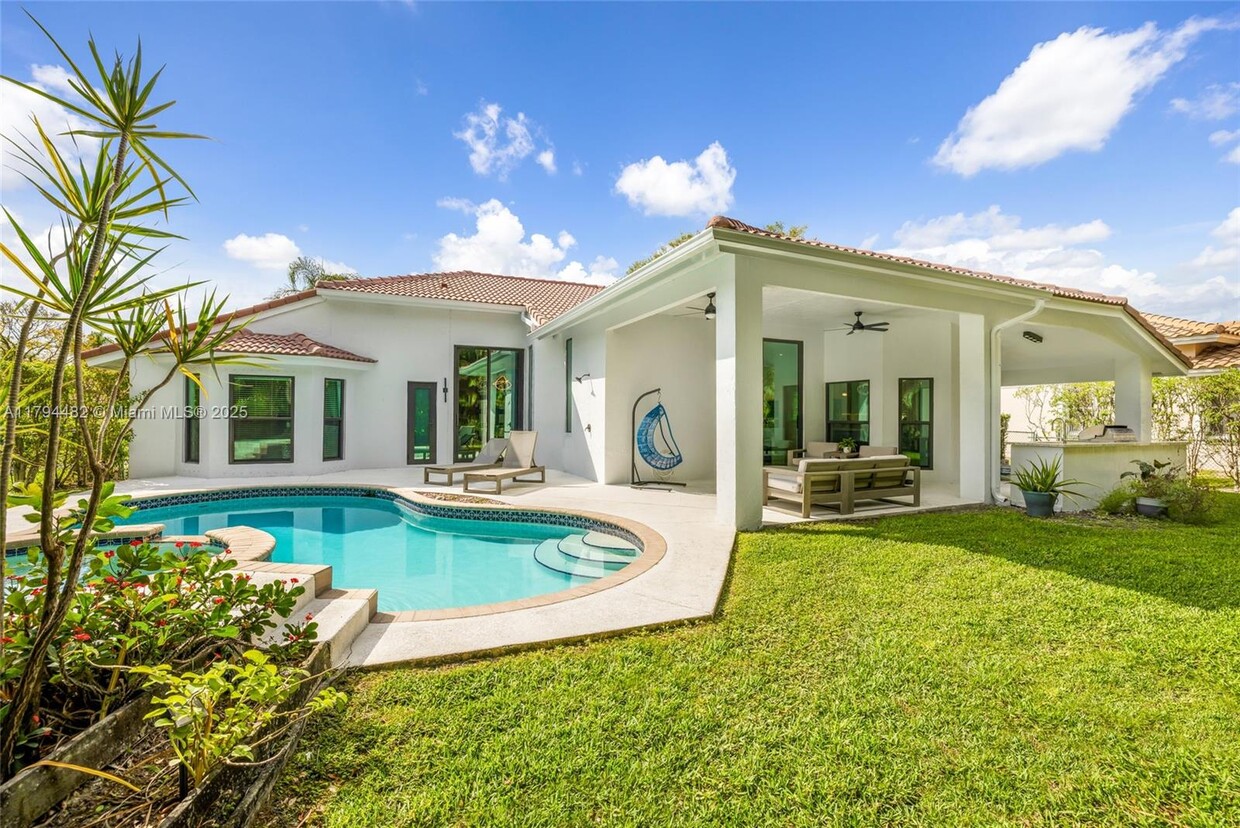 Foto principal - 6586 NW 97th Dr
