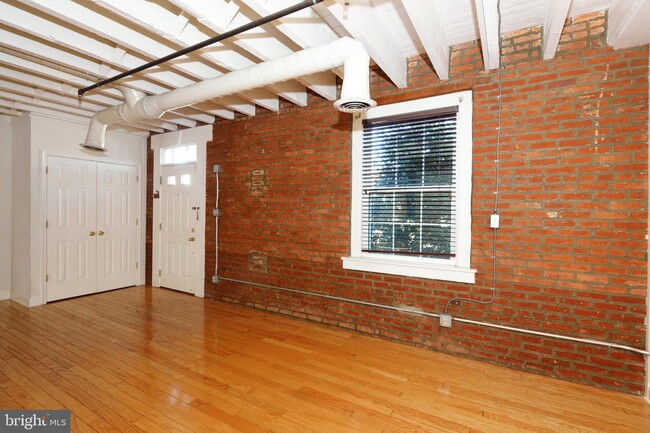 Building Photo - 507 Keystone Alley