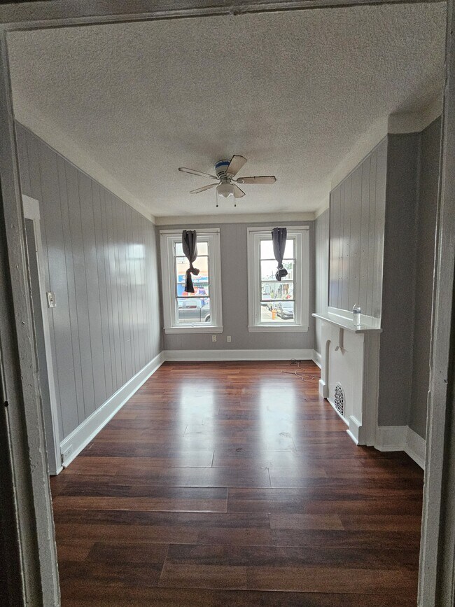 Photo - 112 E Indiana Ave House