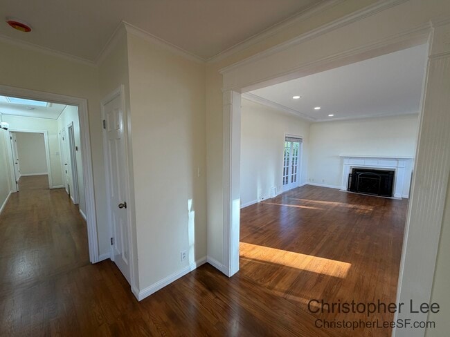 Building Photo - 185 Eucalyptus Dr