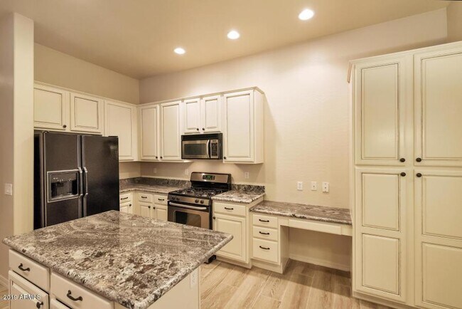 Building Photo - 11471 E Quartz Rock Rd