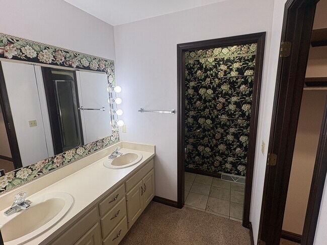 Foto del edificio - 1512 Winsted Dr