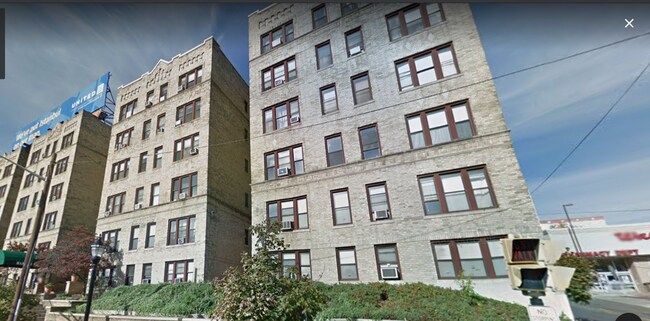 Building - 3315 Pleasant Ave