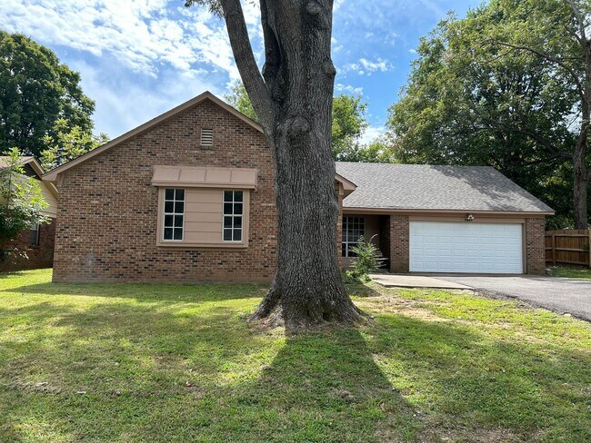 Foto del edificio - 7397 Meadowbrook Dr