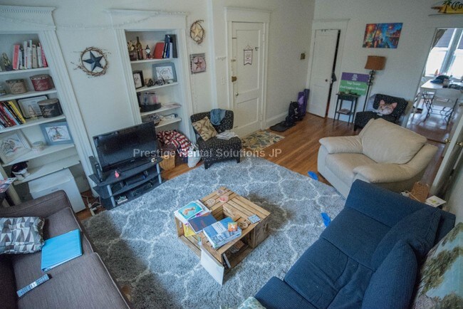 Foto del edificio - 130 Englewood Ave