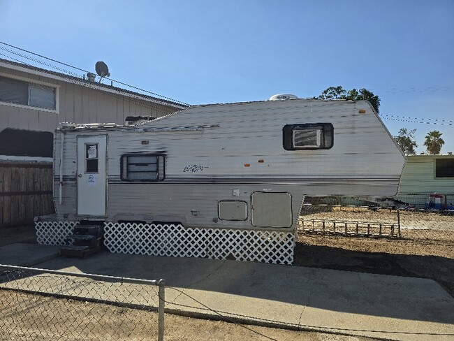 Building Photo - 2065 Atwater Blvd