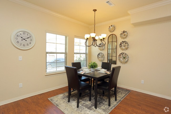 4BR - A1 - Dining Area - The Row at Arkansas