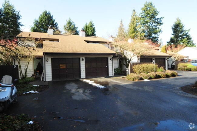 Building Photo - Highland Park Townhomes