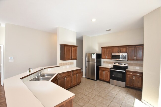 Building Photo - 8117 Hennessey