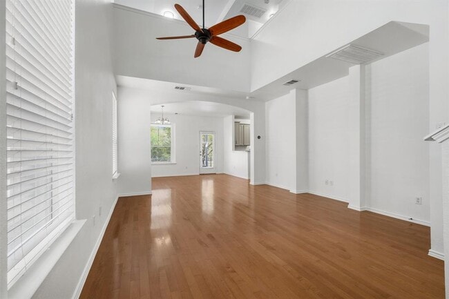 Building Photo - 1616 Kemah Dr