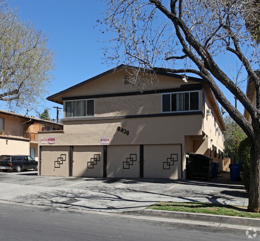 Foto principal - 8438 Amigo Ave
