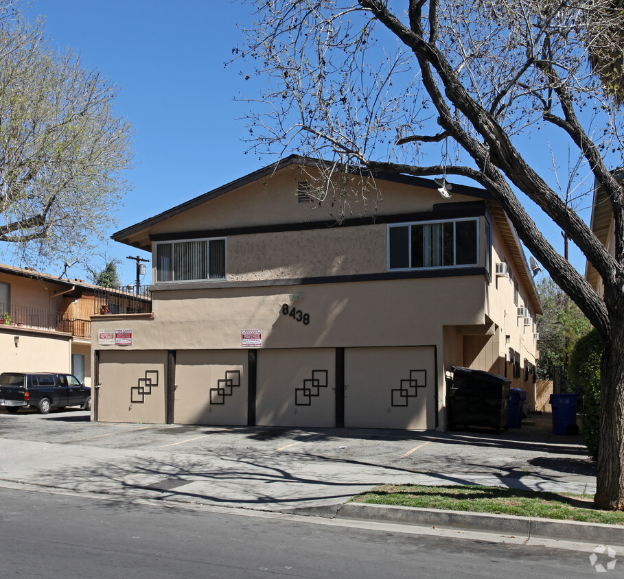 Primary Photo - 8438 Amigo Ave
