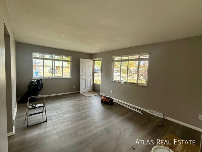 Building Photo - 16232 W 13th Ave