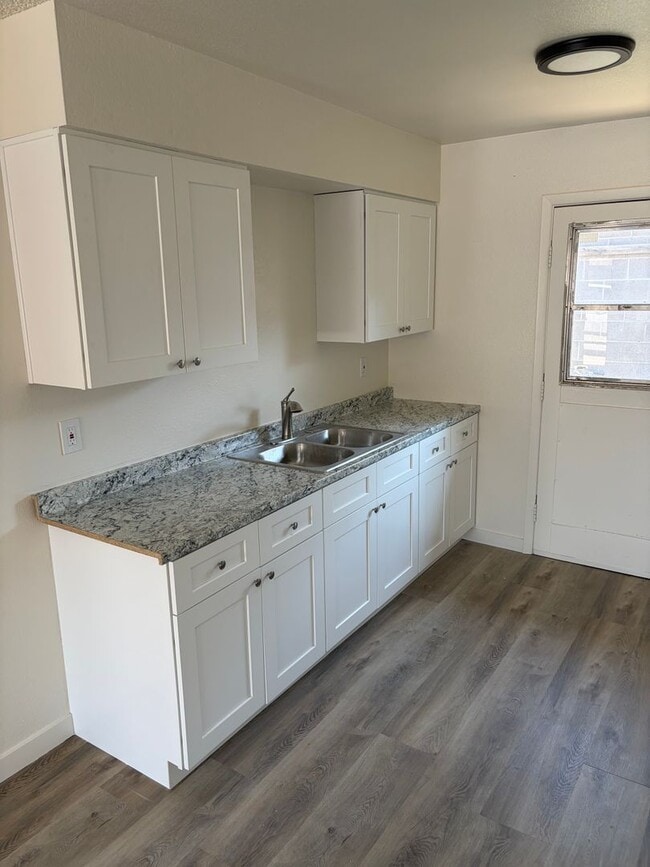 Photo - 514 S Bellview #3 Townhome