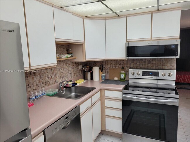 Foto del edificio - 251 174th St