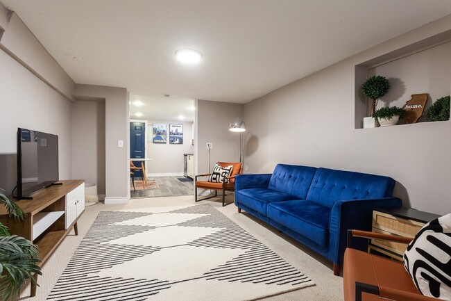 Foto del edificio - 2357 W Moffat St