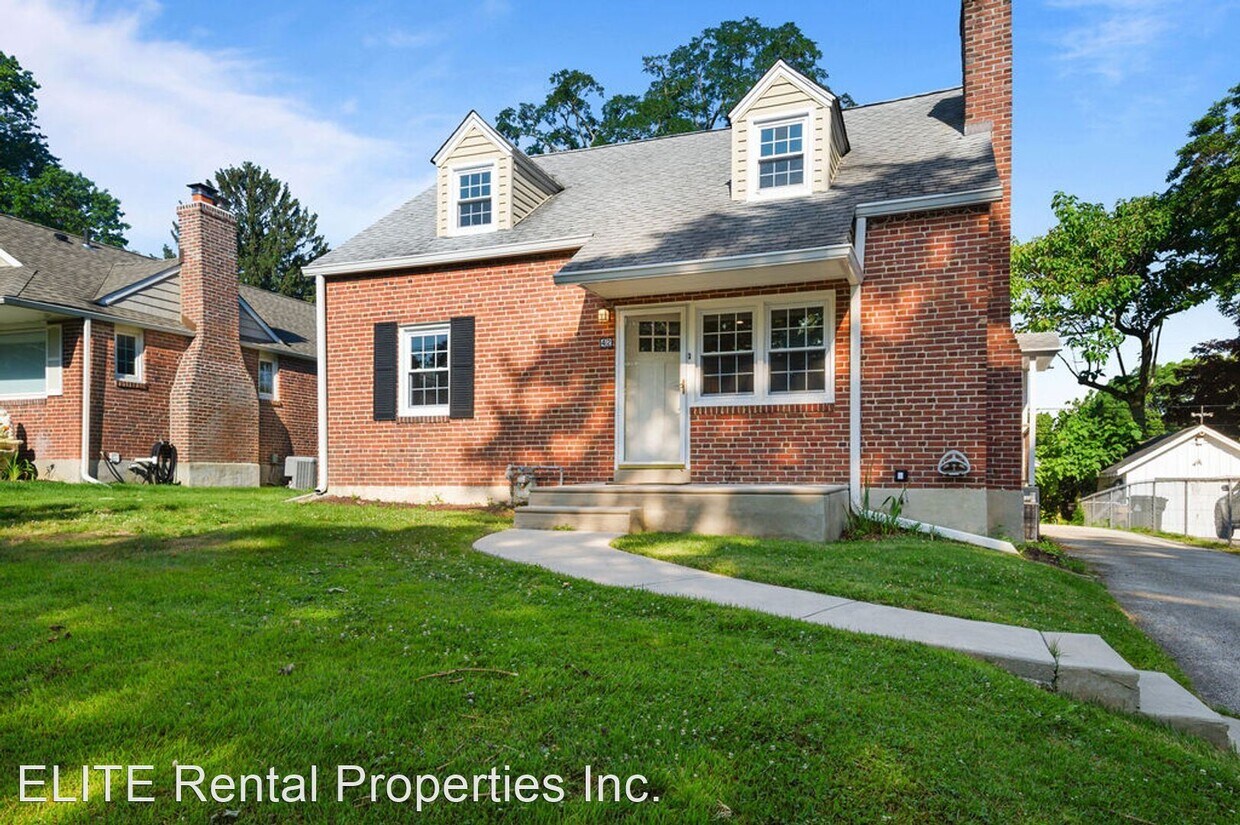 Foto principal - 3 br, 2 bath House - 42 Barren Road