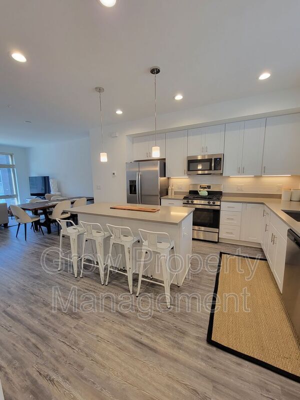 Building Photo - 3121 Beachview Ln