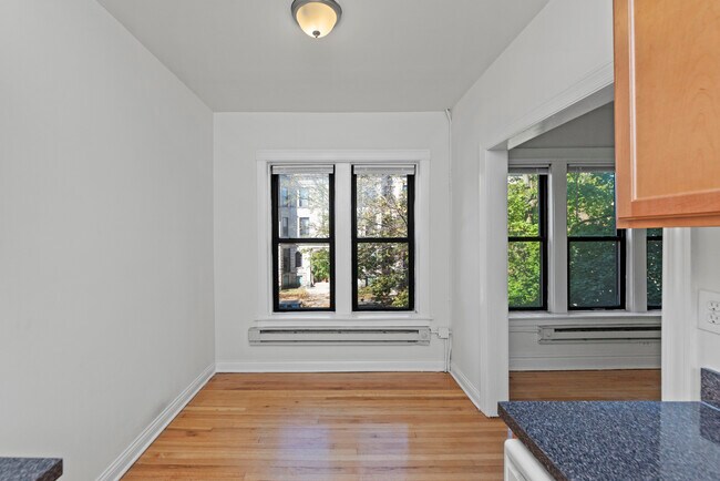 Foto del edificio - 3825 N Fremont St