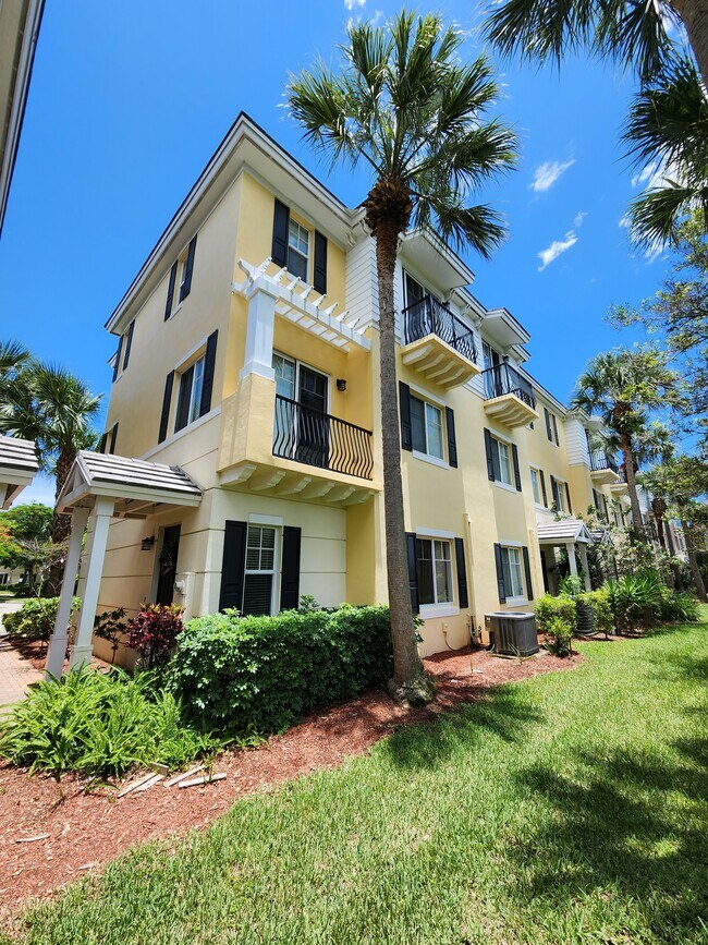 Foto del edificio - 583 NW 35th Pl