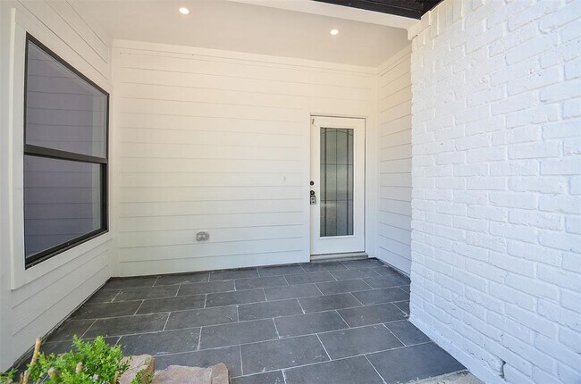 Foto del edificio - 3707 Kingston Vale Dr