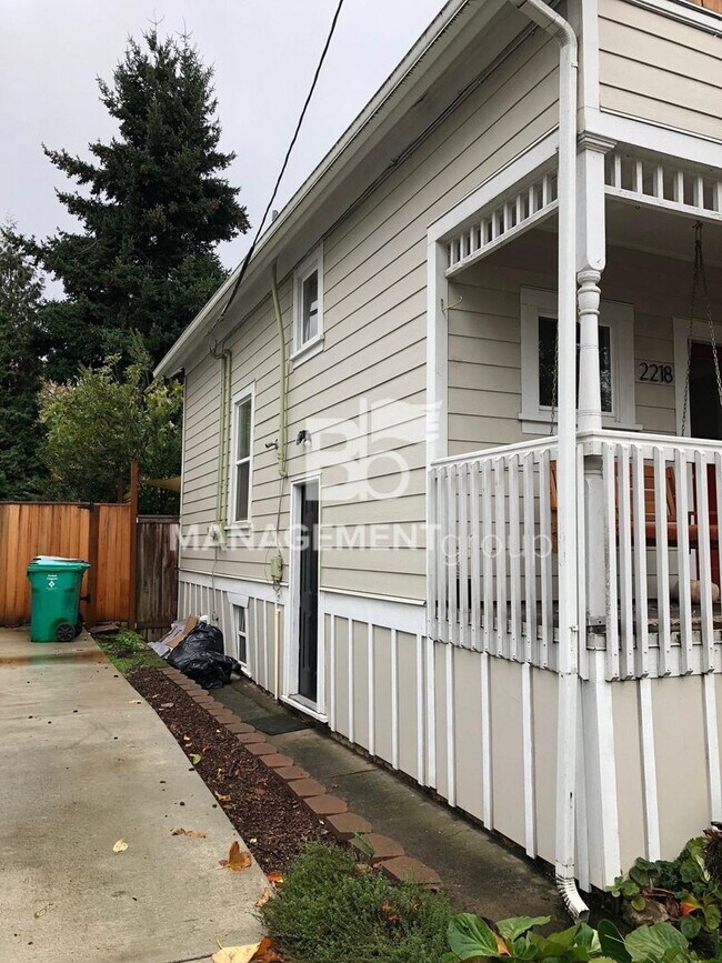 Foto del edificio - Updated SE Portland Basement Studio Apartm...