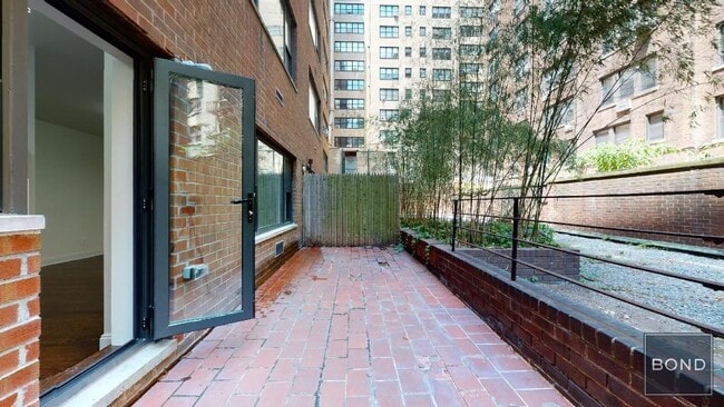 Building Photo - 405 E 56th St