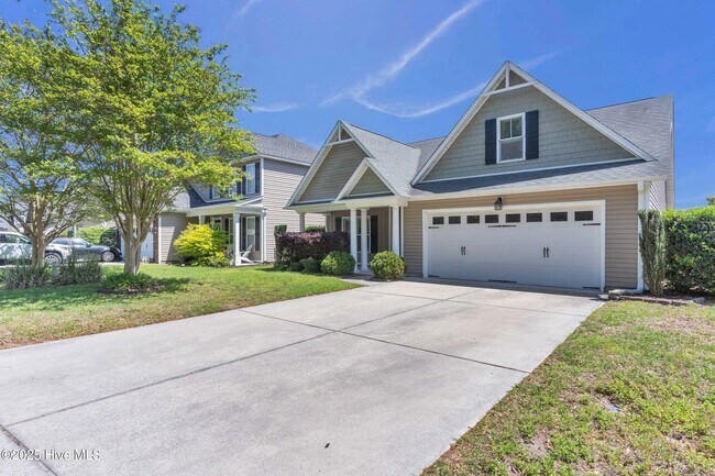 Building Photo - 3 Bed 2 Bath w/ a Bonus in Vineyard Plantation!