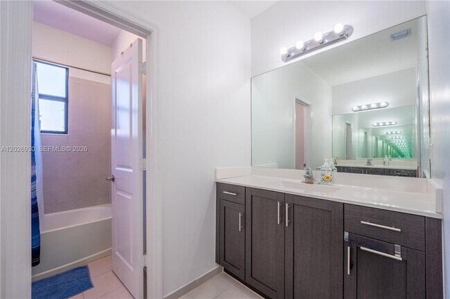 Foto del edificio - 2588 SE 2nd St