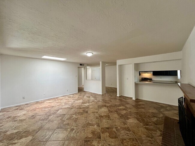 Building Photo - Appealing 3 Bedroom, 2 Bath Home In The NW...