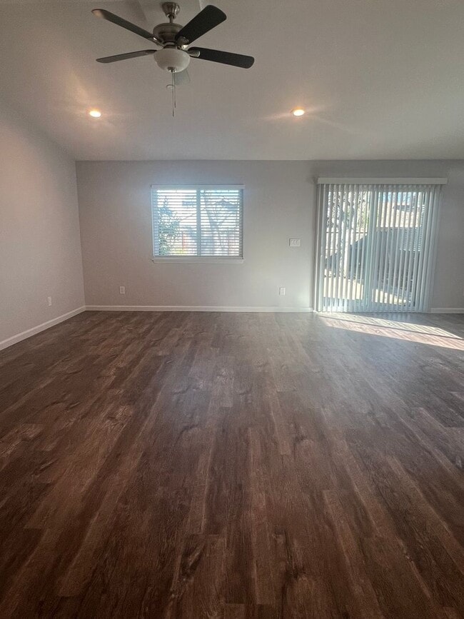 Building Photo - 3 Bedroom home in Candlewood Estates