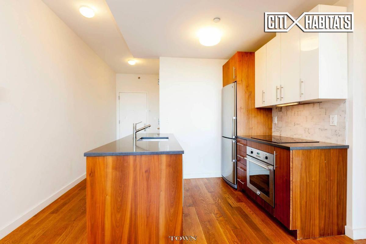 Foto principal - 801 Bergen St