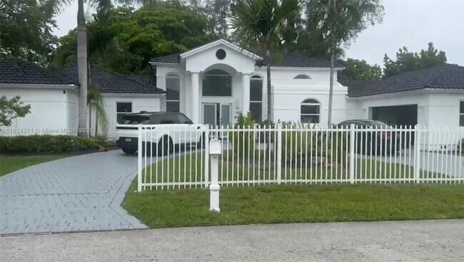 Foto del edificio - 18420 SW 77th Ct
