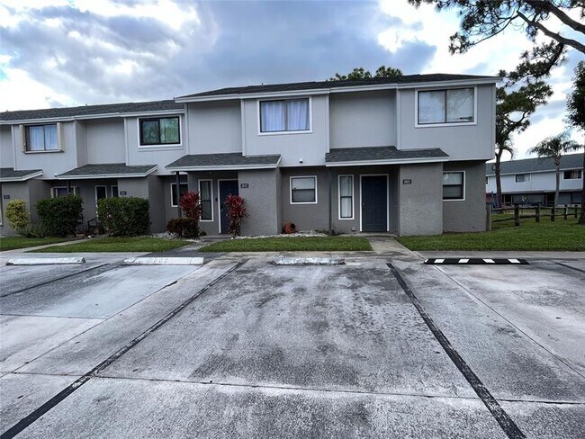 Foto del edificio - 3602 Inlet Cir