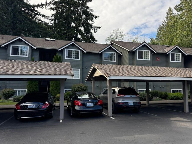 Building Photo - TWO FREE WEEKS - Country Club Condo!